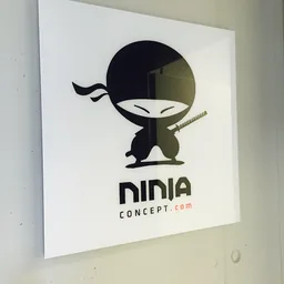 NinjaConcept-Logo am Büroeingang